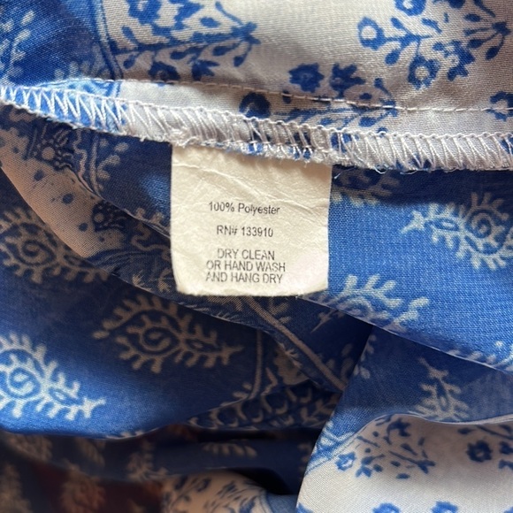 Show me your MuMu sheer blouse/top/tunic. Size Small Blue/White - V Neck - Picture 7 of 7
